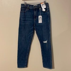 NWT Nature Denim Mom Jean. Size 11 / 29